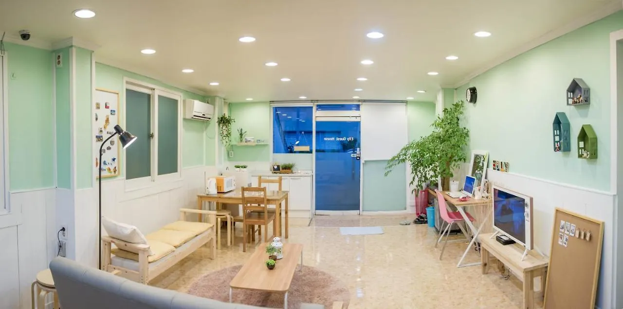 Elly Guesthouse Busan 2*,