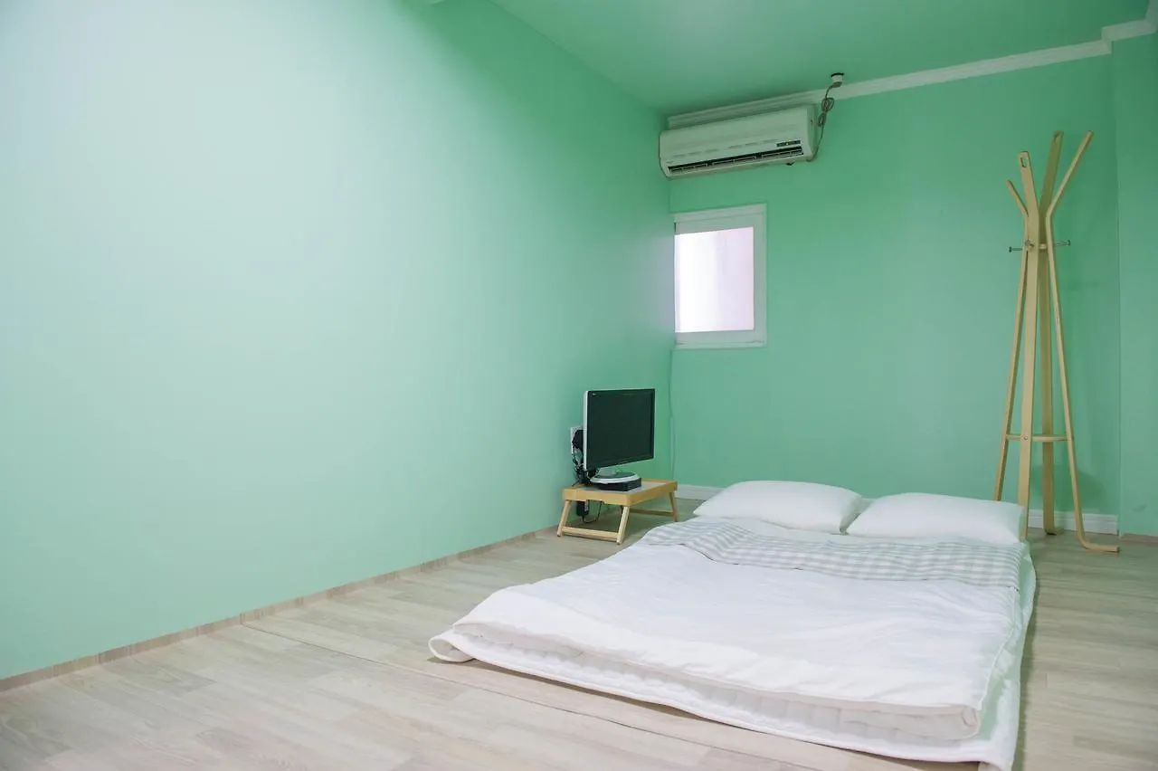 Elly Guesthouse Busan